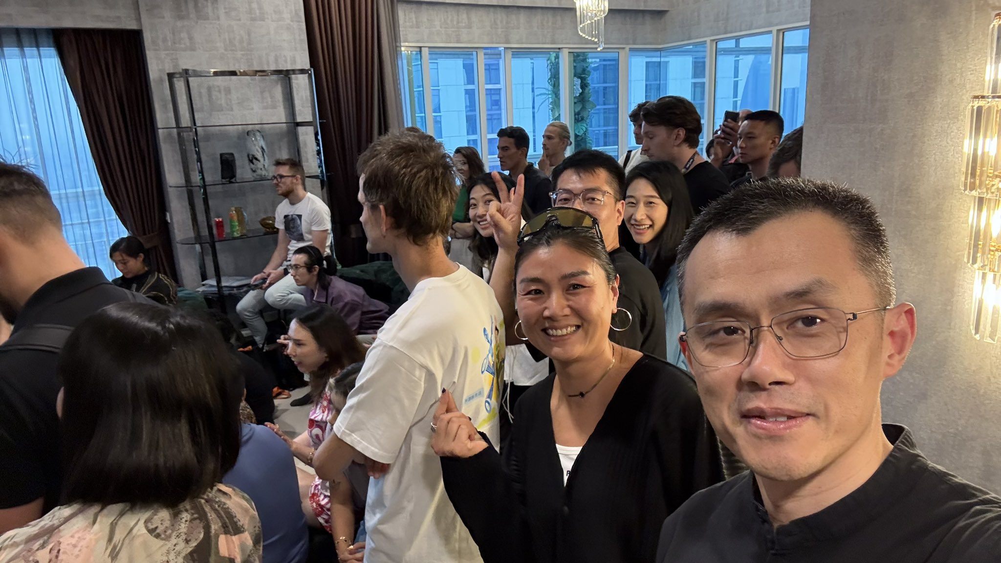 CZ 很忙:出狱 170 天,我要重返加密王座 第2张 CZ 很忙:出狱 170 天,我要重返加密王座 第2张